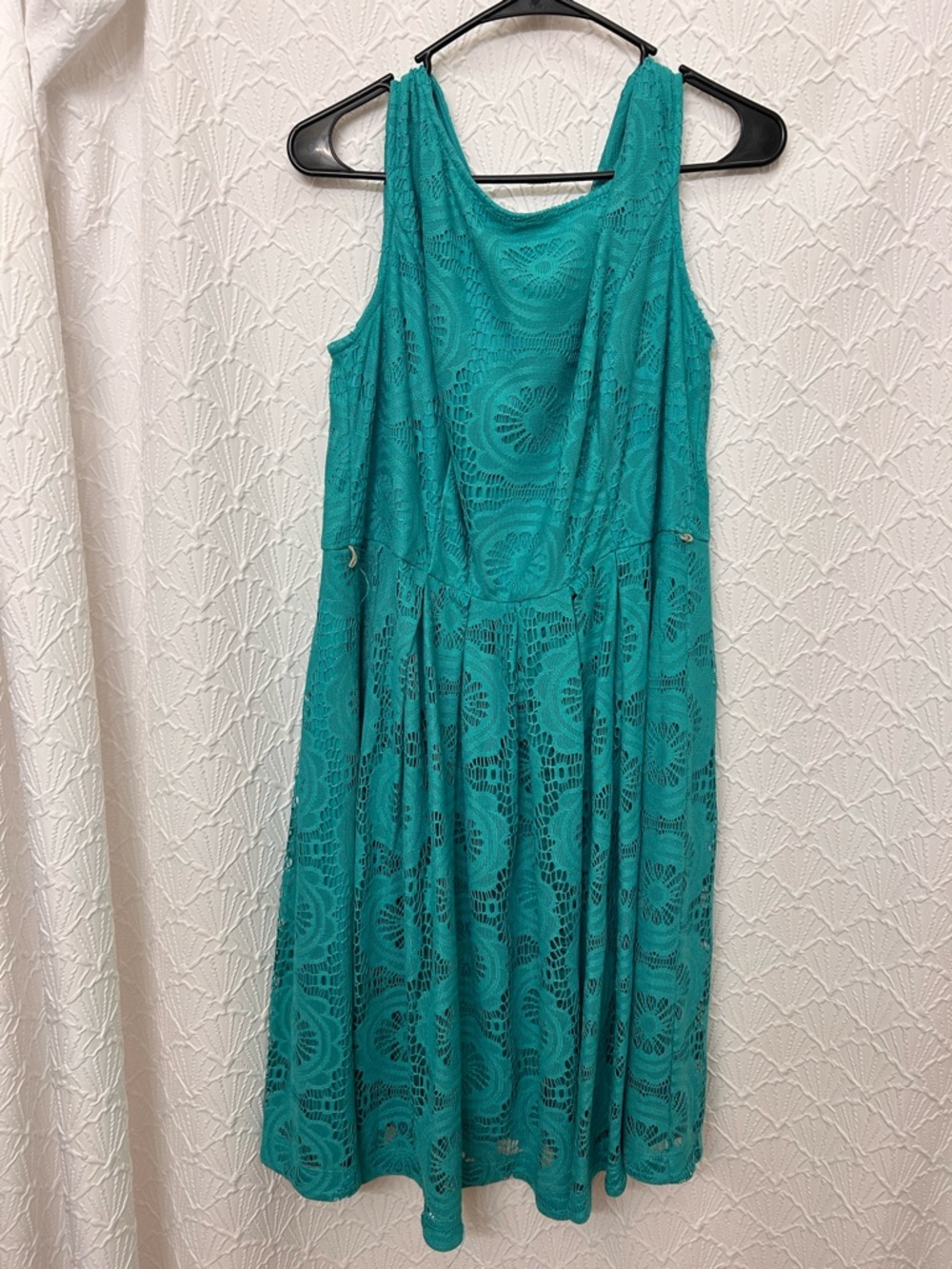 Roz & Ali Teal Lace Shell Top - Picture 2 of 5